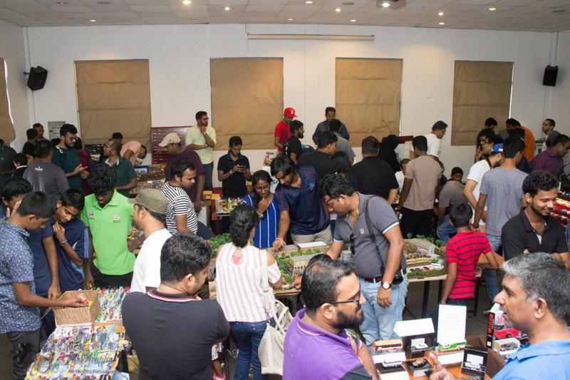 Some of the participants. There were plenty of sellers too. (Photo credit - Kavindu H. Perera)